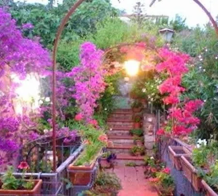 The Secret Garden - Casa Di Sery * マラテーア